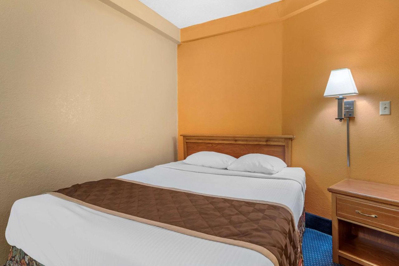 Asam Hotel Goodland Esterno foto