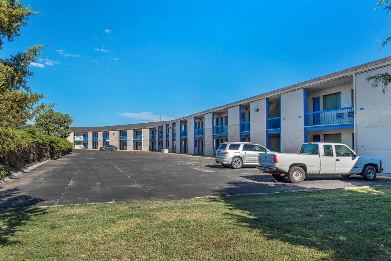 Asam Hotel Goodland Esterno foto